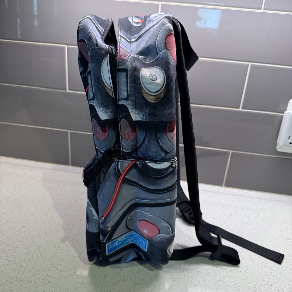 Kids / teen Graphic Print Backpack NWOT - Picture 2 of 16